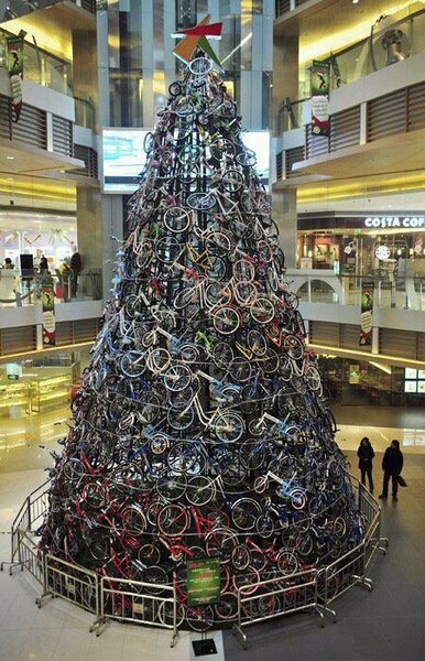 230 bikes 39ft tree shopping mall Shenyang China.jpg