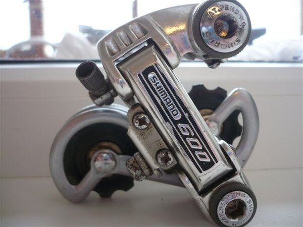 SHIMANO600_REARDERAILLEUR.JPG