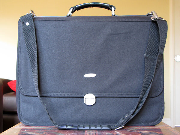 Techair 3101 Laptop Bag 3 RB.jpg