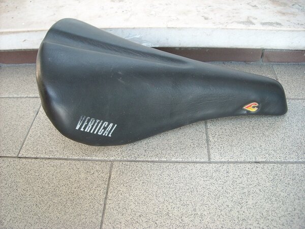 cinelli vertical saddle_02.jpg