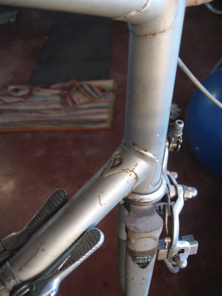 headtube fork.JPG