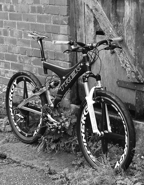 Trek-Y33-4-bw.jpg