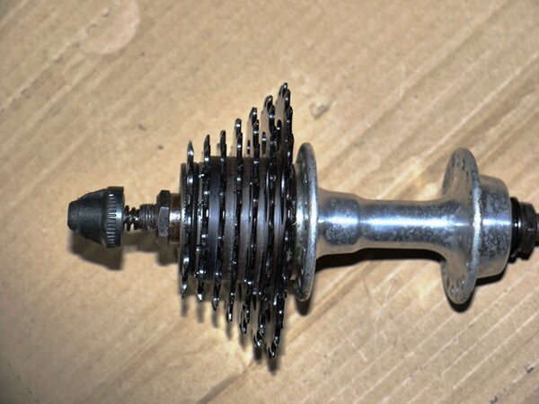 shimano hub and cassette.jpg