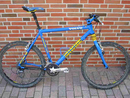 blue cannondale.jpg