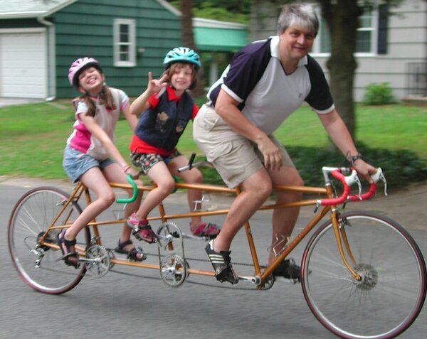 Family_outing_on_Soens_triplet_close-up.JPG