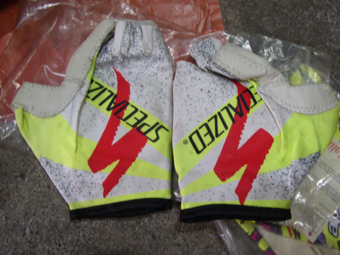 spez gloves.JPG