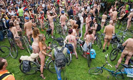 Naked Retrobike Ride MM2013.jpg