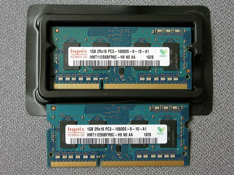 Hynix 1GB PC3 10600 1333 Twin #2 RB.webp