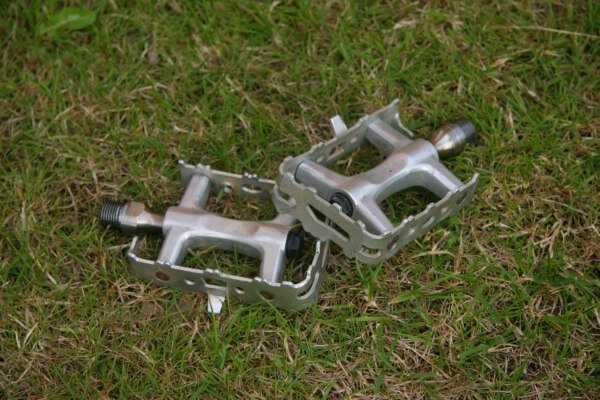 IMG_5156_Top Banana ti pedals.jpg