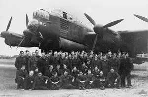 300px-460_Sqn_RAAF_ground_crew_G-George_1944.webp