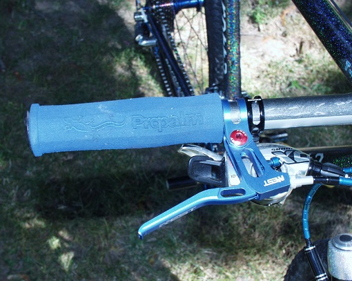 T-Max Lizard Grips And Aest Levers.jpg