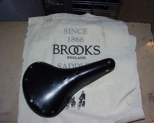 New Brooks B.17 Saddle Black Leather.jpg