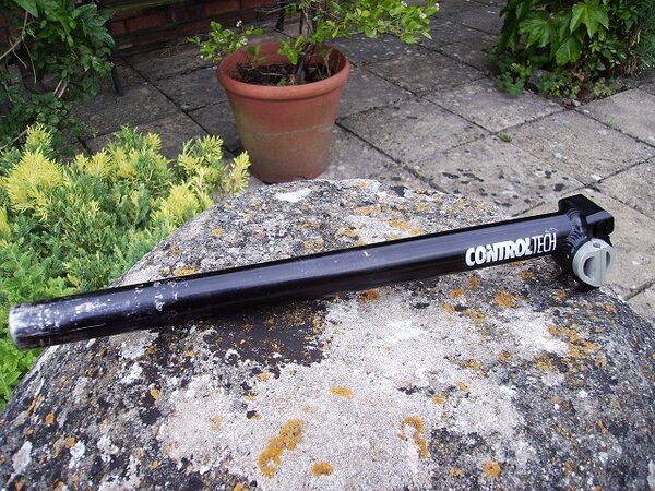 More seat post pics 002.JPG