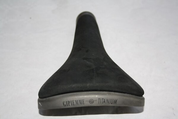 GIPIEMME Titanium Saddle2.jpg