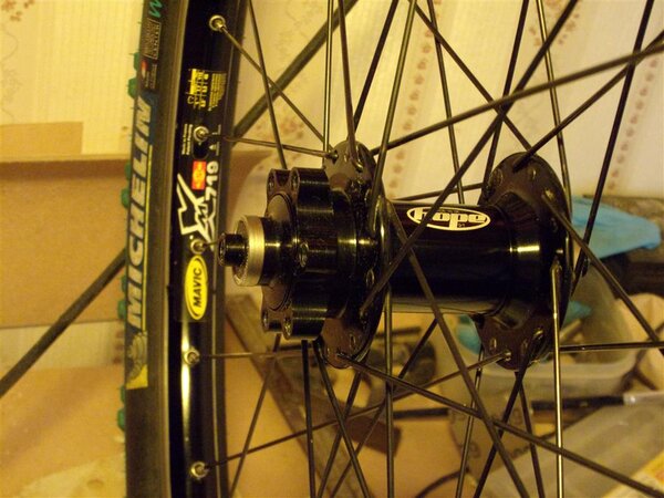 Hope pro2 on mavic x719 with michelin wildgripper frontS 005 (Custom).JPG