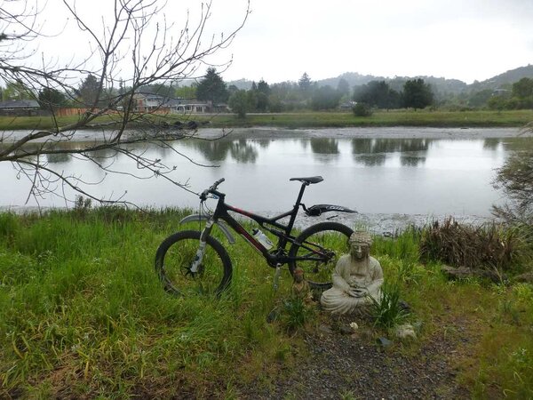 Buddha by the creek.jpg