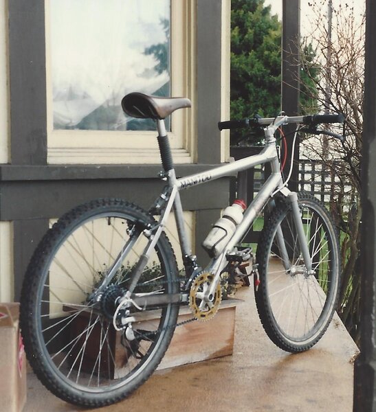 1988 Manitou rear angle front porch.jpg