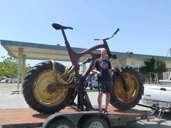 6'6" Otis with Big Bike.jpg