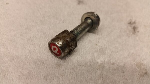 Seat post bolt.jpg