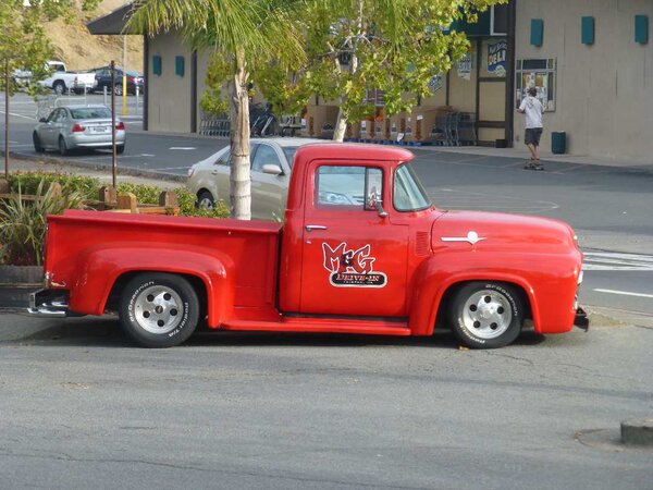 M&G's Burger joint truck.jpg