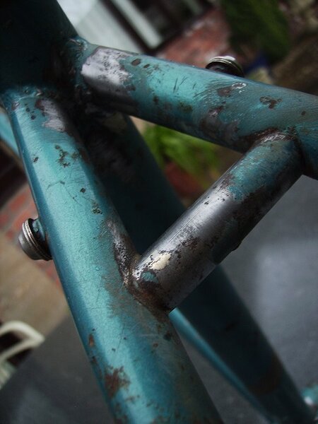 Merida forks - rust on Kona 016.JPG