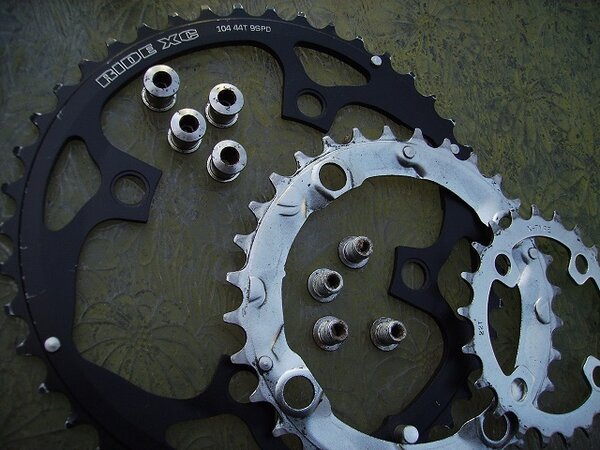 C.Cone, saddle, chainrings 001.JPG