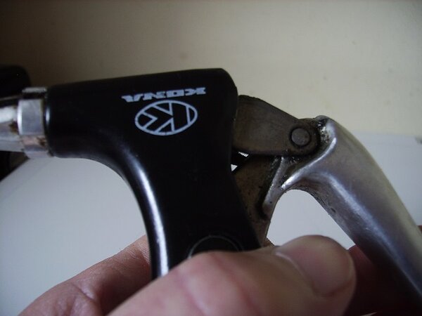 Kona brake levers 003.JPG