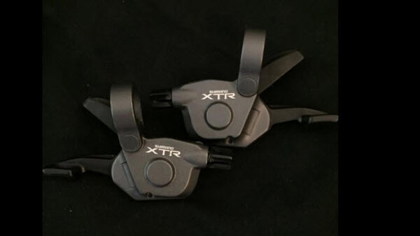 xtr-shifter-pods-m950-1.jpg