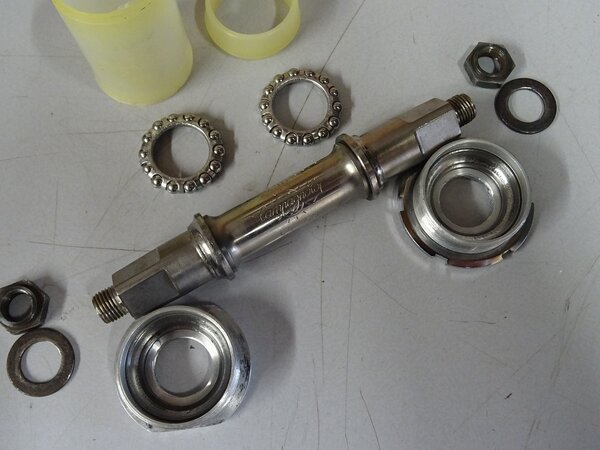 bottom bracket 2.jpg