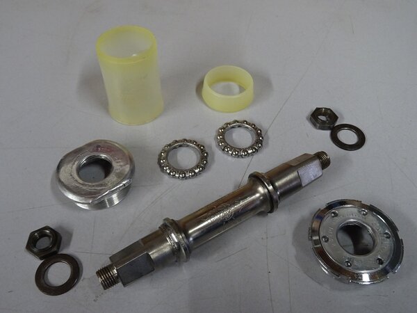 bottom bracket 1.jpg