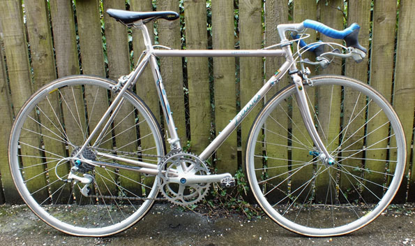 Dawes Genesis after a bloody good clean.jpg