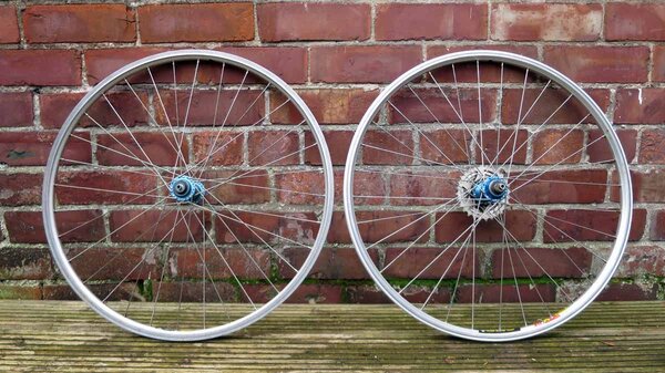 Pair of Hope-Mavic wheels.jpg