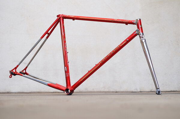 colnago-arabesque-red-main.jpg