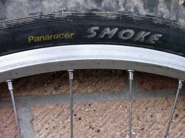 Panaracer Smoke Side RB.jpg