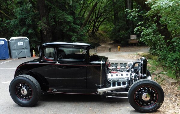 '32 Deuce Coupe.jpg