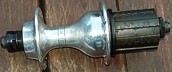 Campag 8 speed rear hub.jpg