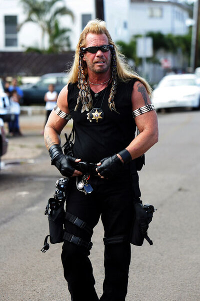 dog-bounty-hunter-solo.jpg