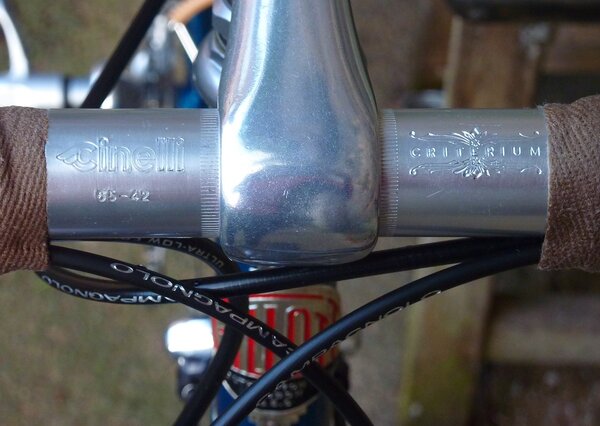 23_Finishing pieces Cinelli crit bars.jpg