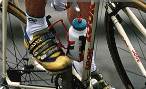 2000 Bottle Cages.jpg