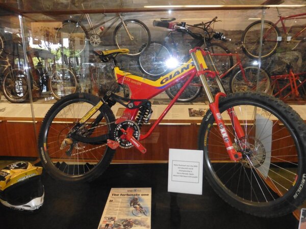 Myles Rockwell's DH World Champ Bike.jpg