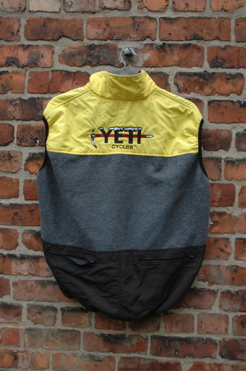 Yeti Gilet 2.jpg