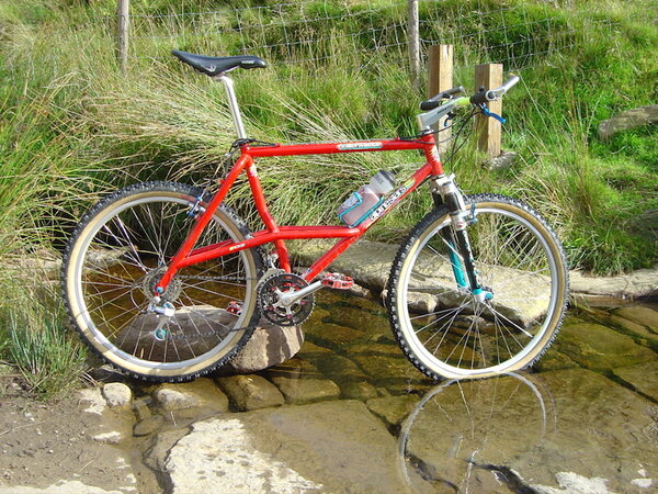 AS Roych Clough 2007.jpg