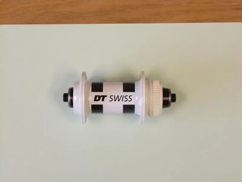 DT Swiss 180 hubs MTB front 1.webp