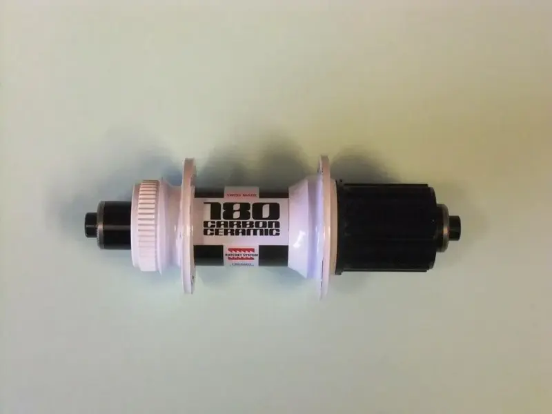 DT Swiss 180 hubs MTB Rear 1.webp