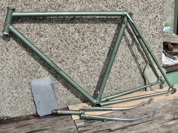 Raleigh frame.jpg