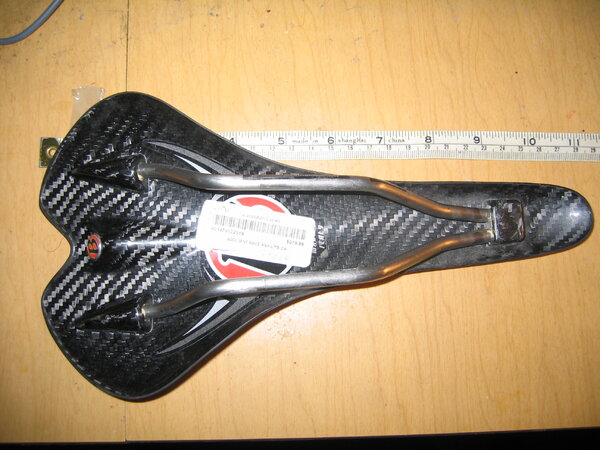 Bontrager Race XXX Lite Carbon - bottom.JPG