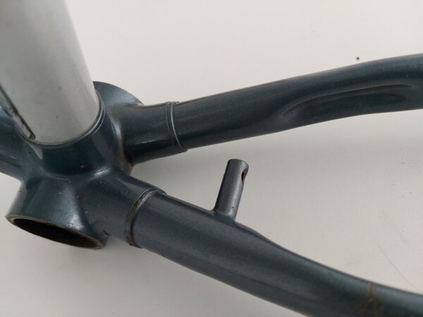 dynatech mudguard mount.jpg