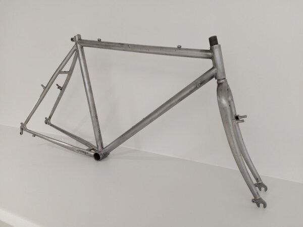 stumpjumper strip frame and fork 2.jpg