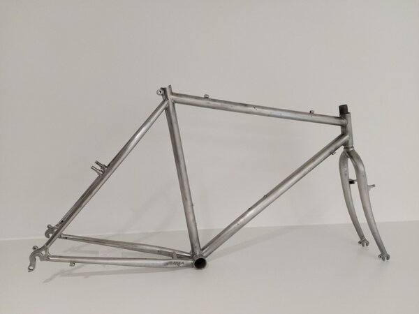 stumpjumper strip frame and fork 1.jpg