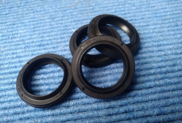 Oil-Seal-26mm-XC-Series-1000px-1000x675.jpg